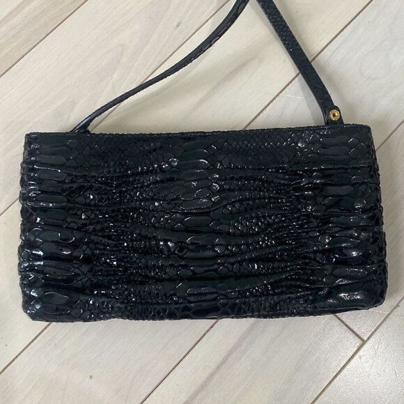 Michael Kors Women's Faux Snakeskin Bunched Clutch Convertible Crossbody Bag - Picture 4 of 8